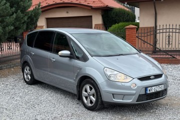 2.0 145KM benzyna titanium facelift ogrzewana szyba 7 foteli climatron