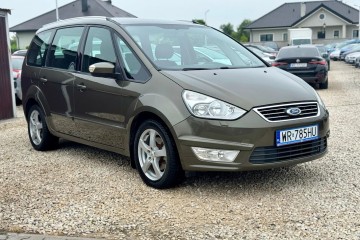 2.0 benzyna 145KM Titanium Climatronic Grzana szyba 7 foteli